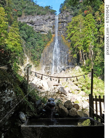 Nachi's Falls and Futaki Shrine Nachi's Falls and Futaki Shrine 67609642
