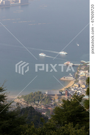 Hiroshima Prefecture Autumn Hatsukaichi City Aki's Miyajima Scenery from Misen Hiroshima Prefecture Autumn Hatsukaichi City Aki's Miyajima Scenery from Misen 67609720