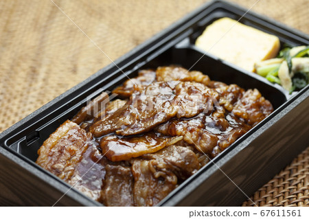 Iberian pork yakiniku bento 67611561