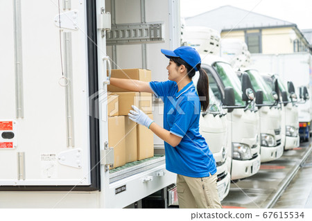 Sales driver woman working by courier 67615534