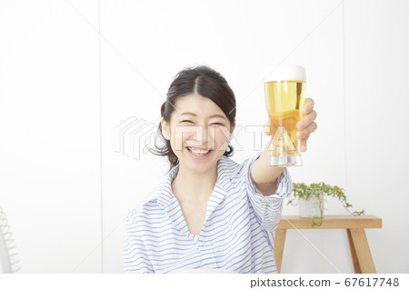 女啤酒 67617748