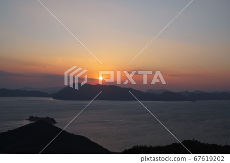 《廣島縣》黃昏,大城霧山公園景色 《廣島縣》黃昏,大城霧山公園景色 67619202