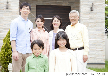 Three generations family portrait 67622101