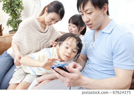 放鬆一下沙發 67624375