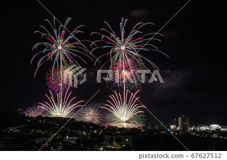 Yugawara Onsen Maritime Fireworks Festival with Yugawara cityscape taken from a hill 67627512