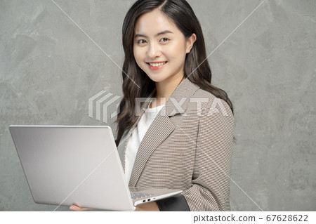 女商界女強人 67628622