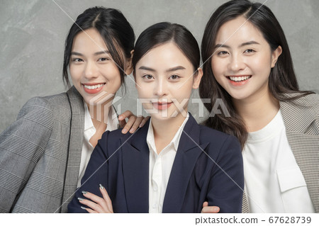 Female business woman Female business woman 67628739