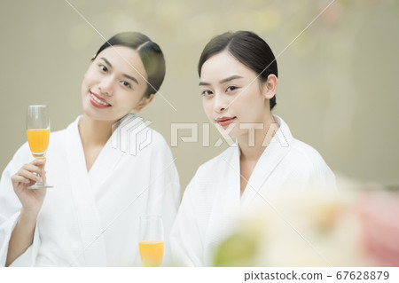 女性美審美放鬆 67628879