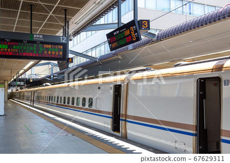Hokuriku Shinkansen (Nagano Station) Hokuriku Shinkansen (Nagano Station) 67629311