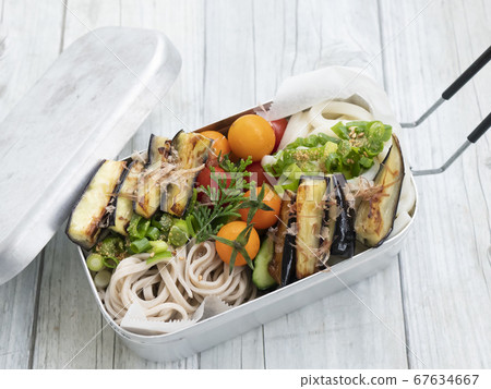 Mestin戶外，夏季美味午餐[Bukkake蕎麥麵沙拉] 67634667