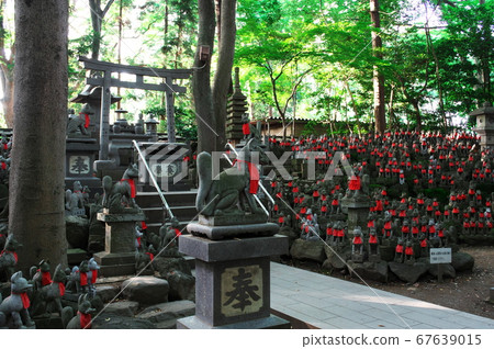 Toyokawa Inari's Rei Mitsuka: Toyokawa City, Aichi Prefecture Toyokawa Inari's Rei Mitsuka: Toyokawa City, Aichi Prefecture 67639015