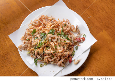 溪蝦 蝦 小蝦子 路邊攤 小吃 炸蝦 Fried river shrimp エビ 油揚げ 67641558