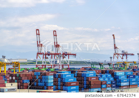 Osaka-Osaka Bay port scenery Osaka-Osaka Bay port scenery 67642374