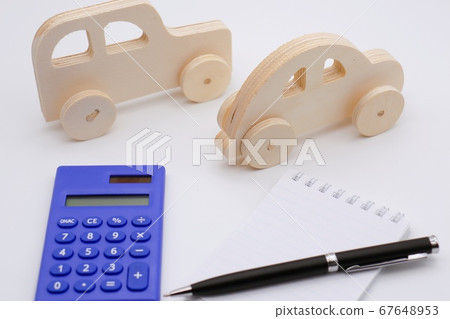 兩輛玩具車 67648953
