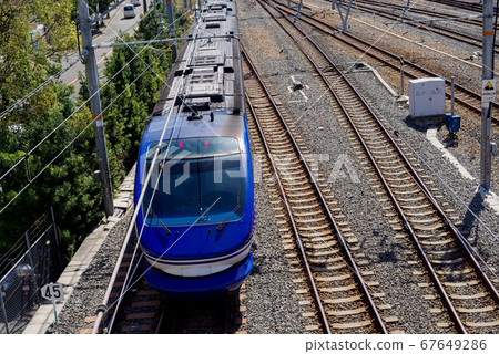 Super Hakuto leaving Shin-Osaka Super Hakuto leaving Shin-Osaka 67649286