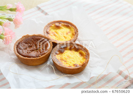 蛋t和芝士蛋糕t 蛋t和芝士蛋糕t 67650620