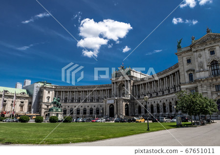 Imperial Palace Hofburg And Famous Square Heldenplatz In The Inner City Of Vienna In Austria Imperial Palace Hofburg And Famous Square Heldenplatz In The Inner City Of Vienna In Austria 67651011