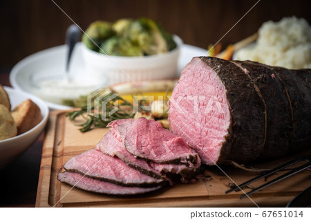 traditional roast beef sunday lunch traditional roast beef sunday lunch 67651014