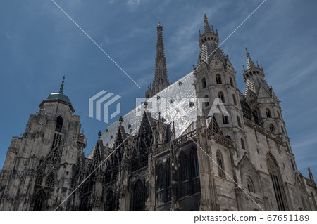 Cathedral Stephansdom In The Inner City Of Vienna In Austria Cathedral Stephansdom In The Inner City Of Vienna In Austria 67651189