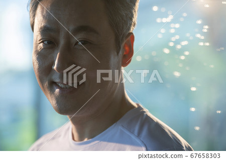 少男 男孩 男生 67658303
