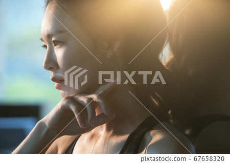 女子 女性 女生 67658320
