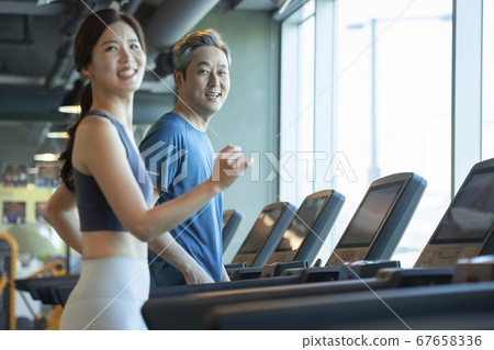 man, couple, setting 67658336