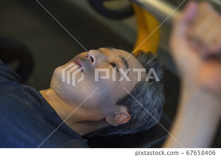 少男 男孩 男生 67658406