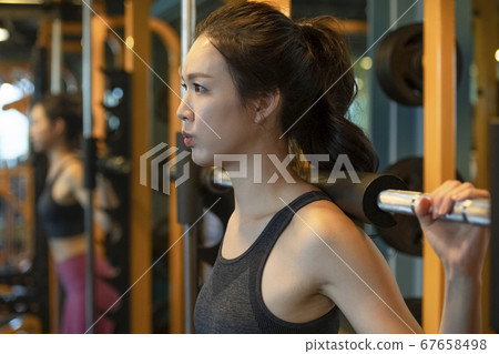 女子 女性 女生 67658498