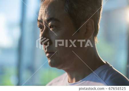 man, middle-age, to protest 67658525