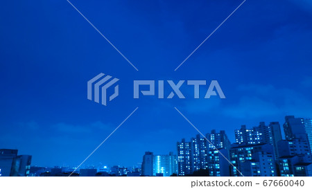 Seoul city night sky Seoul city night sky 67660040