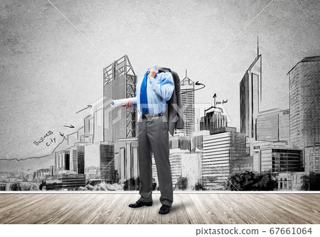 Man of engineering profession 67661064