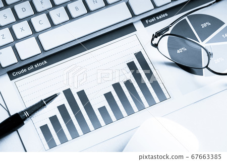 Preparing average sales report Preparing average sales report 67663385