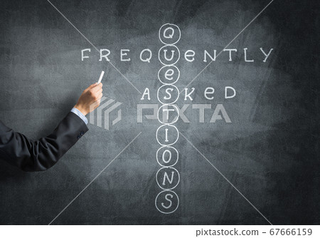 Seminar trainer draw on chalkboard Seminar trainer draw on chalkboard 67666159