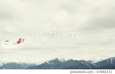 Feeling young and free Feeling young and free 67668211