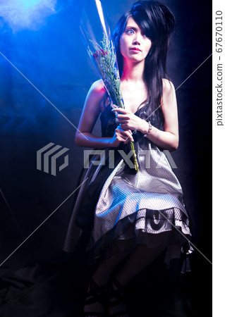 Halloween costume gothic doll style costume 67670110