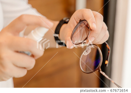 Eyeglass cleaner, hand spray cleaning glasses for clear vision and remove Sweat stains, Eyeglass cleaner, hand spray cleaning glasses for clear vision and remove Sweat stains, 67671654
