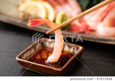 醬油甜蝦醃製生魚片 67673898