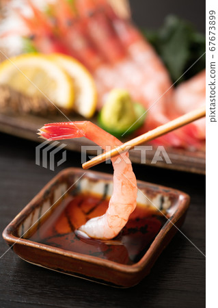 醬油甜蝦醃製生魚片 67673899