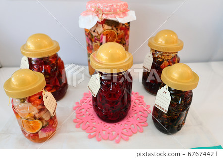 It is Korean food, K food, cooking, and delicious food in Korea. It is Korean food, K food, cooking, and delicious food in Korea. 67674421