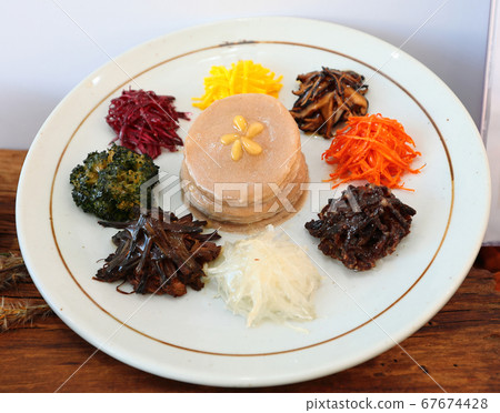 它是韓國料理，K料理，烹飪以及韓國的美味佳餚。 67674428