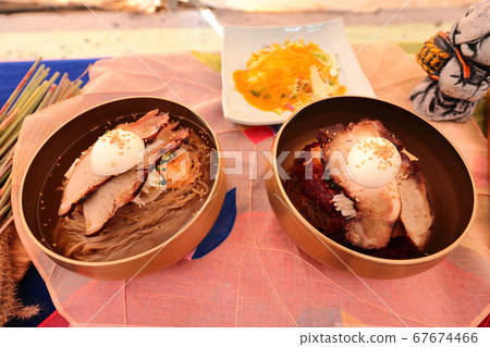 它是韓國料理，K料理，烹飪以及韓國的美味佳餚。 67674466