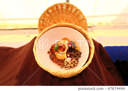 它是韓國料理,K料理,烹飪以及韓國的美味佳餚。 它是韓國料理,K料理,烹飪以及韓國的美味佳餚。 67674494