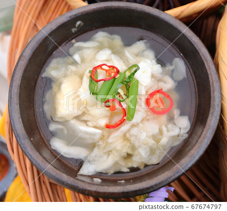 它是韓國食品,韓國食品,烹飪食品和韓國美味食品。 它是韓國食品,韓國食品,烹飪食品和韓國美味食品。 67674797
