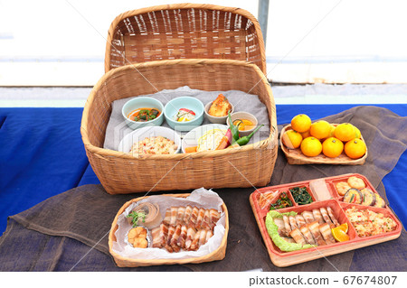 它是韓國食品,韓國食品,烹飪食品和韓國美味食品。 它是韓國食品,韓國食品,烹飪食品和韓國美味食品。 67674807