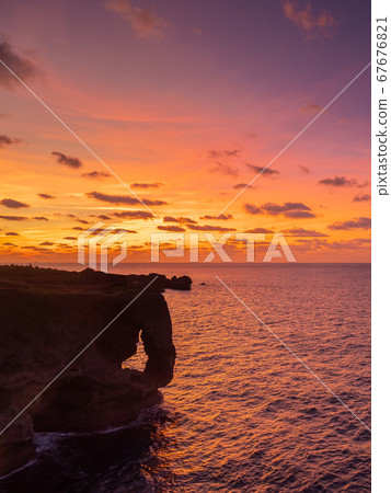 一月沖繩,恩納村,萬座日落 一月沖繩,恩納村,萬座日落 67676821