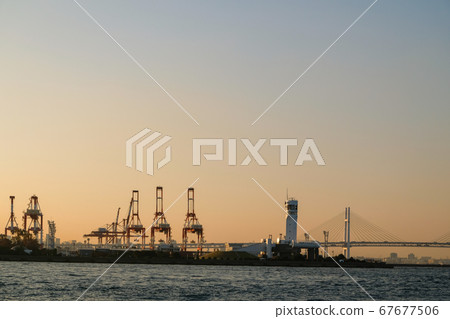 海灣大橋和龍門起重機 海灣大橋和龍門起重機 67677506