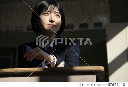 學生在教室裡 學生在教室裡 67679448