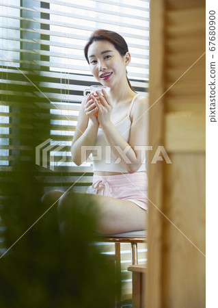下午茶時間，茶療法，足浴，康復，年輕女子 67680900
