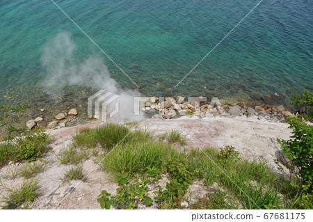 From the Oyakotsu hell observatory on Lake Kussharo 67681175