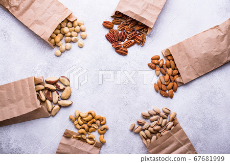 Almonds, pecan, macadamia, pistachio, and cashew 67681999